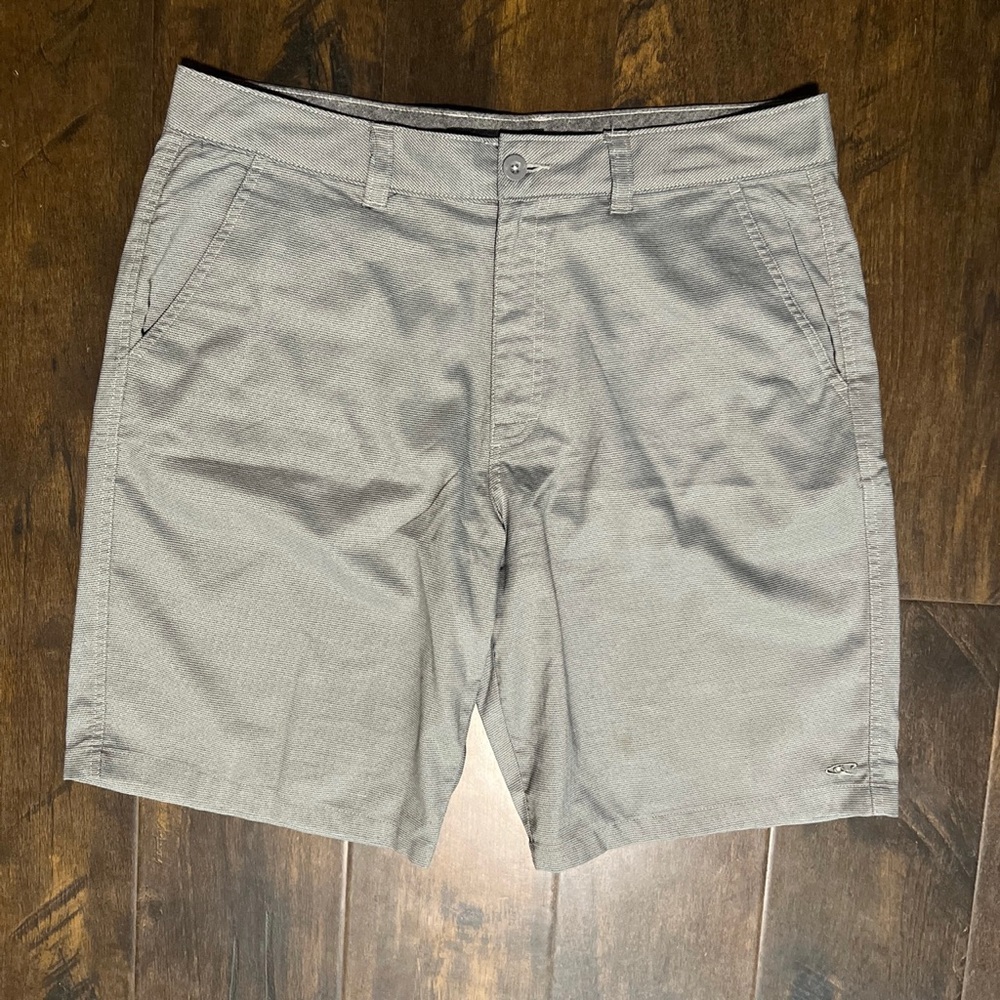 O’Neil Lightweight Shorts - SIZE 36